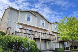 featured image of 1000 Clubhouse Dr
