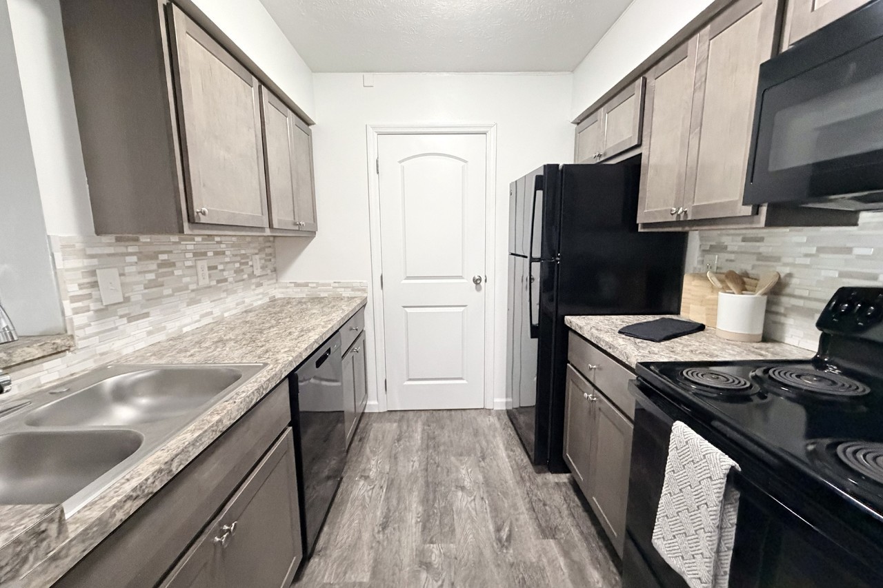 Steeplechase Apartments - Photo 5 of 50