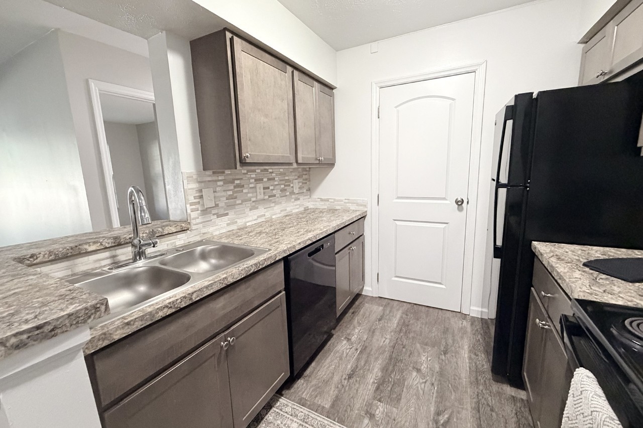Steeplechase Apartments - Photo 7 of 50