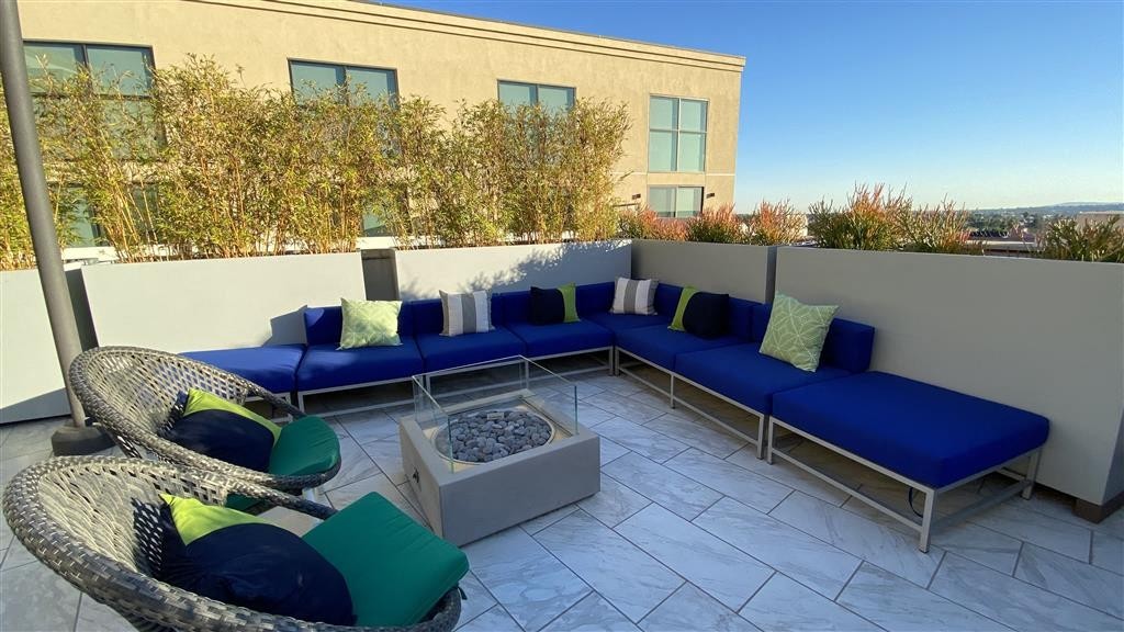 The Mansfield at Miracle Mile - Photo 2 of 50
