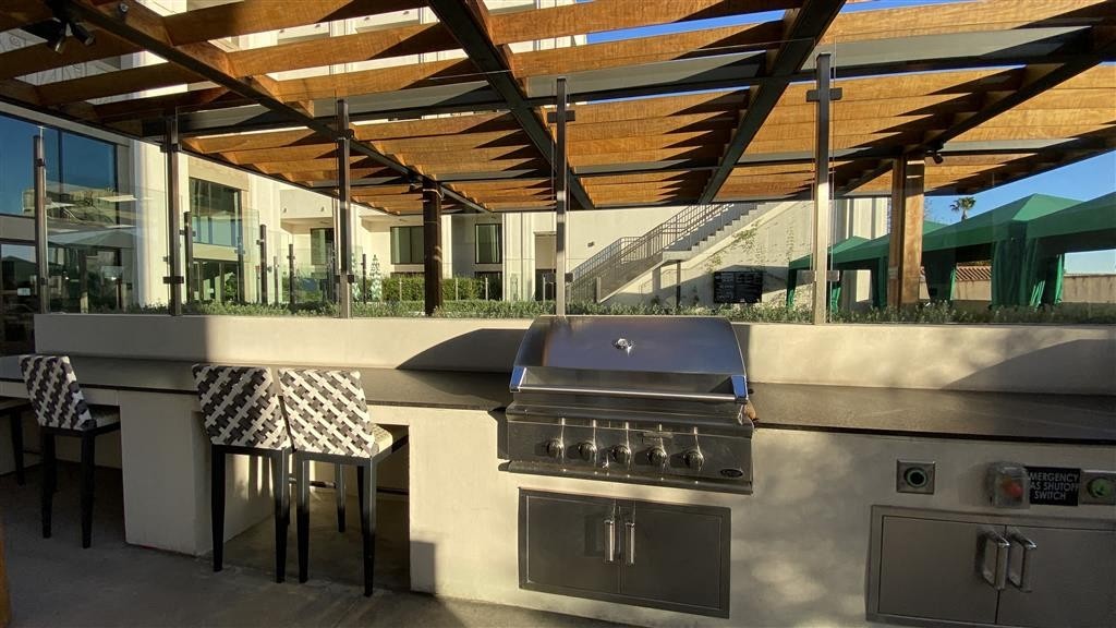The Mansfield at Miracle Mile - Photo 4 of 50