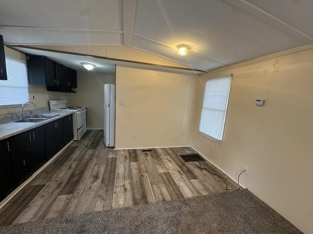 404 Lee St - Photo 7 of 17