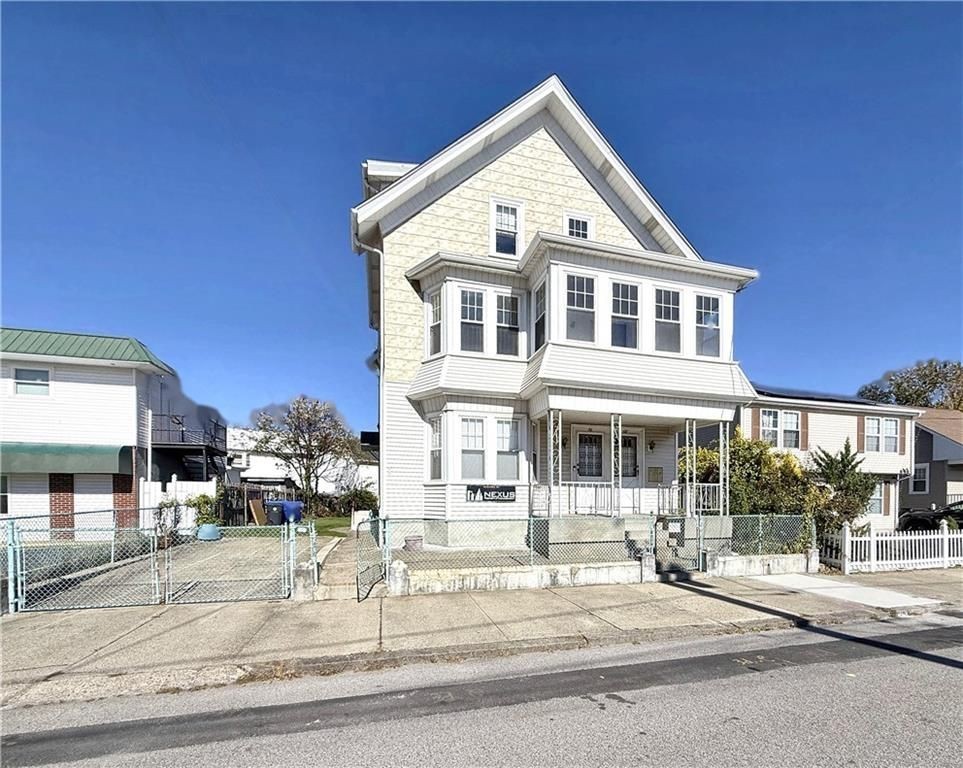 66 Japonica St - Photo 2 of 12