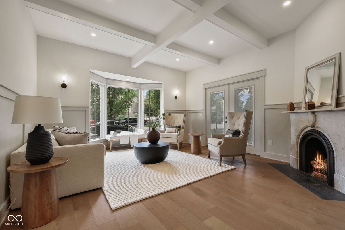 122 E 32nd St - Photo 5 of 50