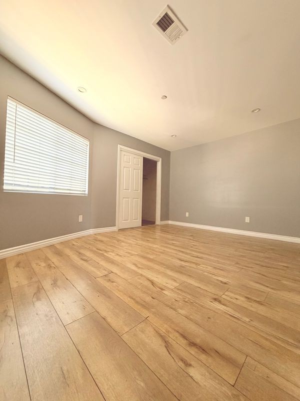 575 E Hyde Park Blvd ##C - Photo 6 of 10
