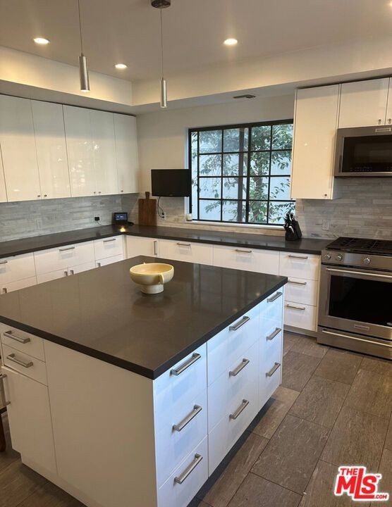 11815 Dorothy St ##1 - Photo 5 of 28