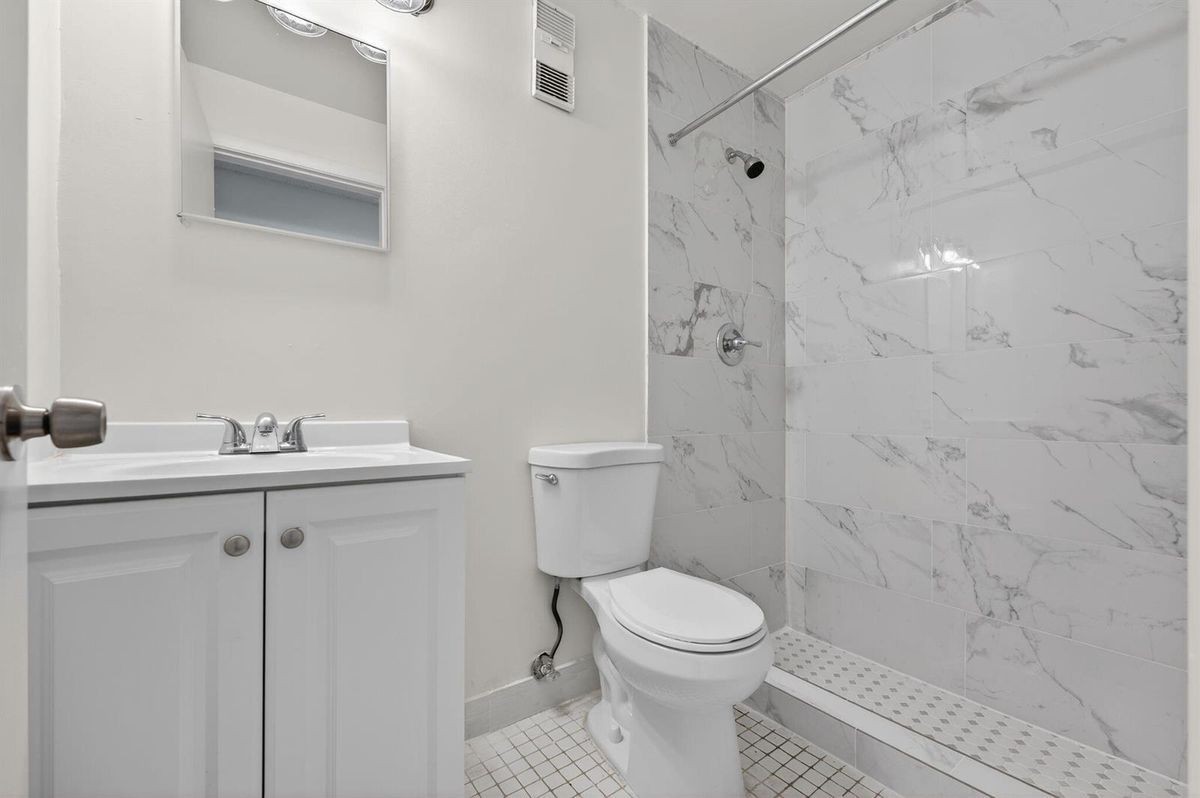4983 Nw 95th Ave - Photo 6 of 18