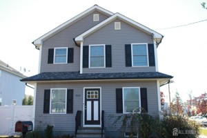 featured image of 800 Drake Ave