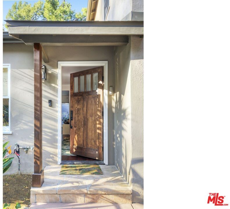 3831 Broadlawn Dr - Photo 3 of 42