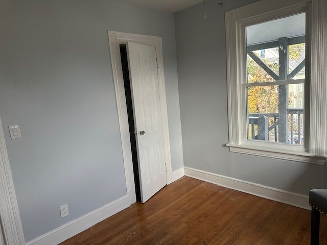 2080 Seaview Ave - Photo 3 of 3