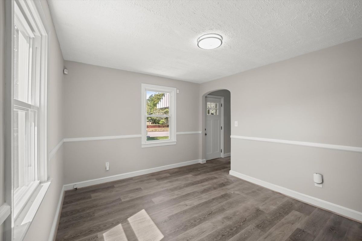 7520 Burgess Ln - Photo 4 of 20