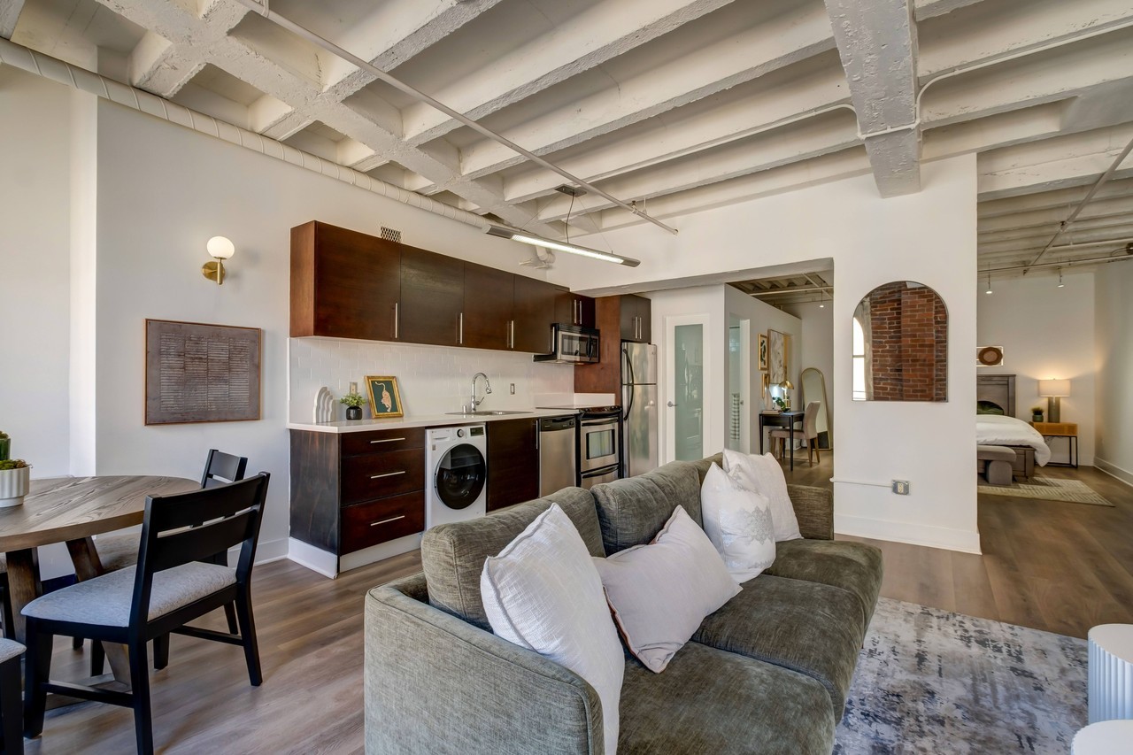 Jaide Lofts - Photo 4 of 26