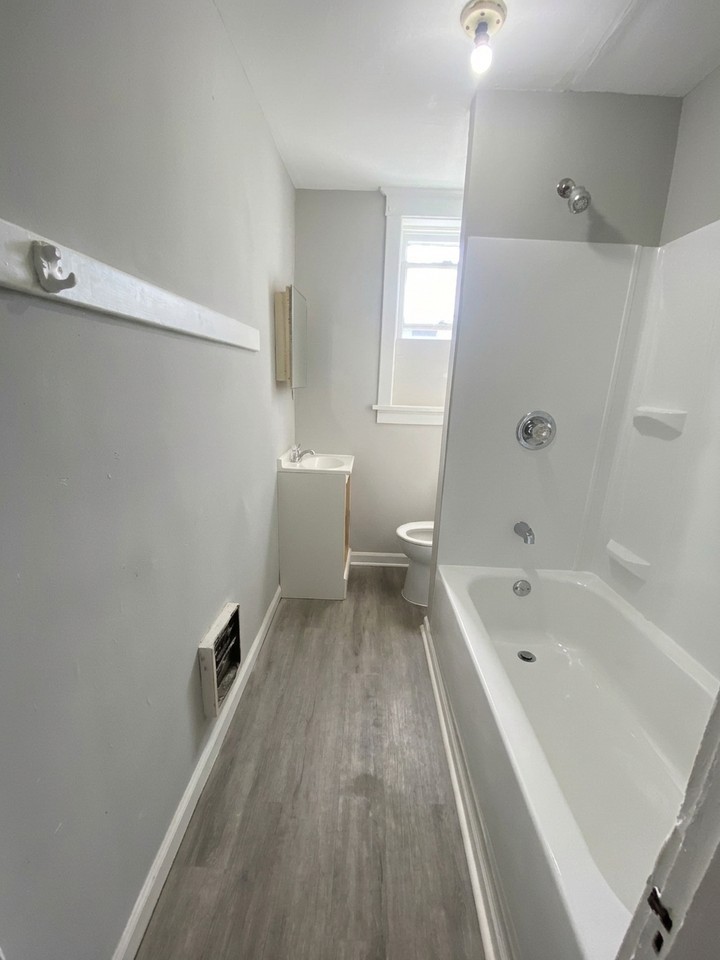 3945 Oregon Ave - Photo 3 of 14