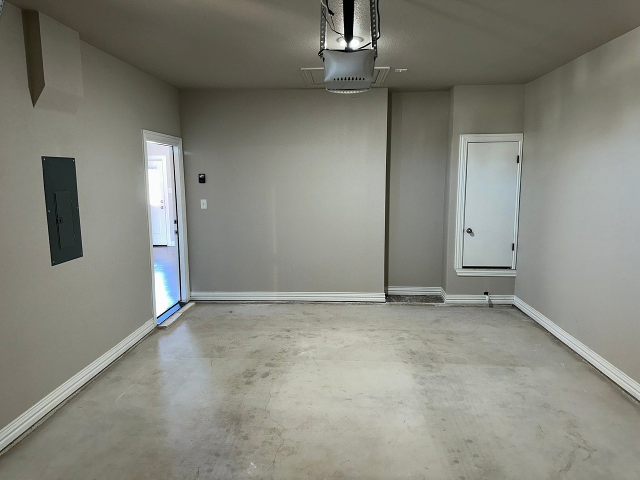 2407 Briar Hollow Dr - Photo 7 of 16