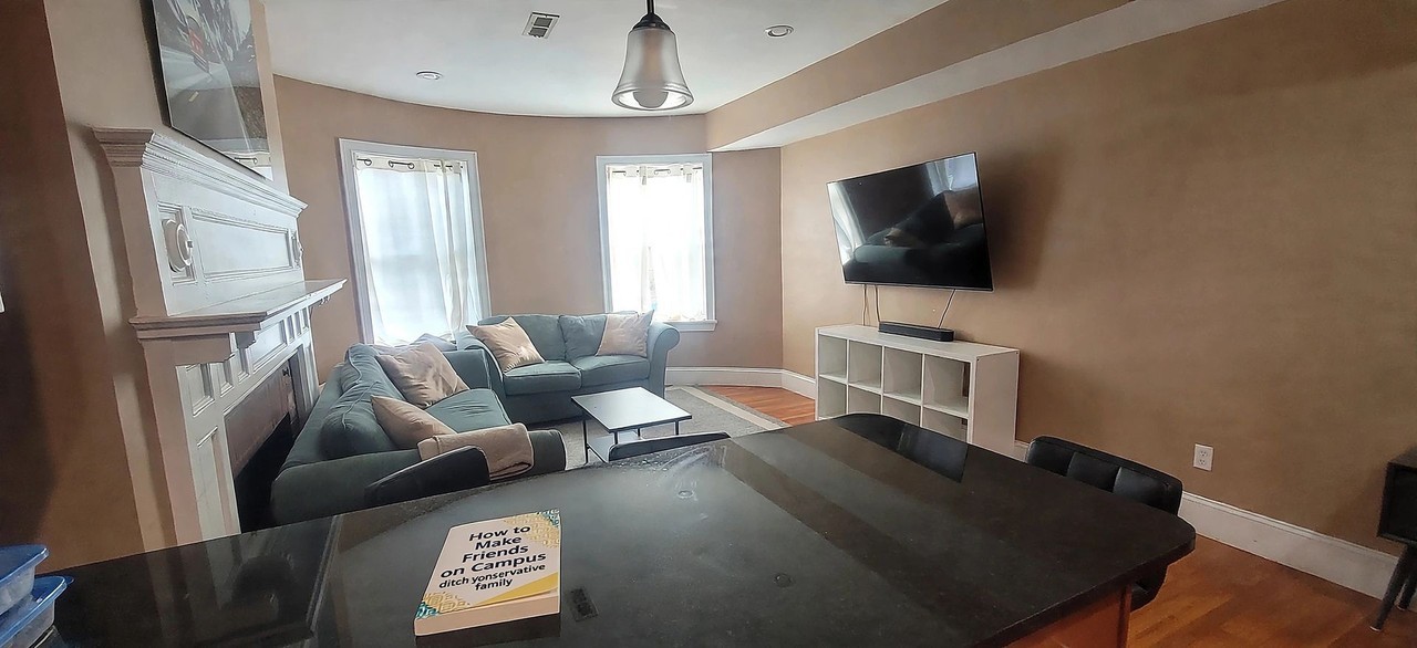 31 Saint Lukes Rd - Photo 2 of 12