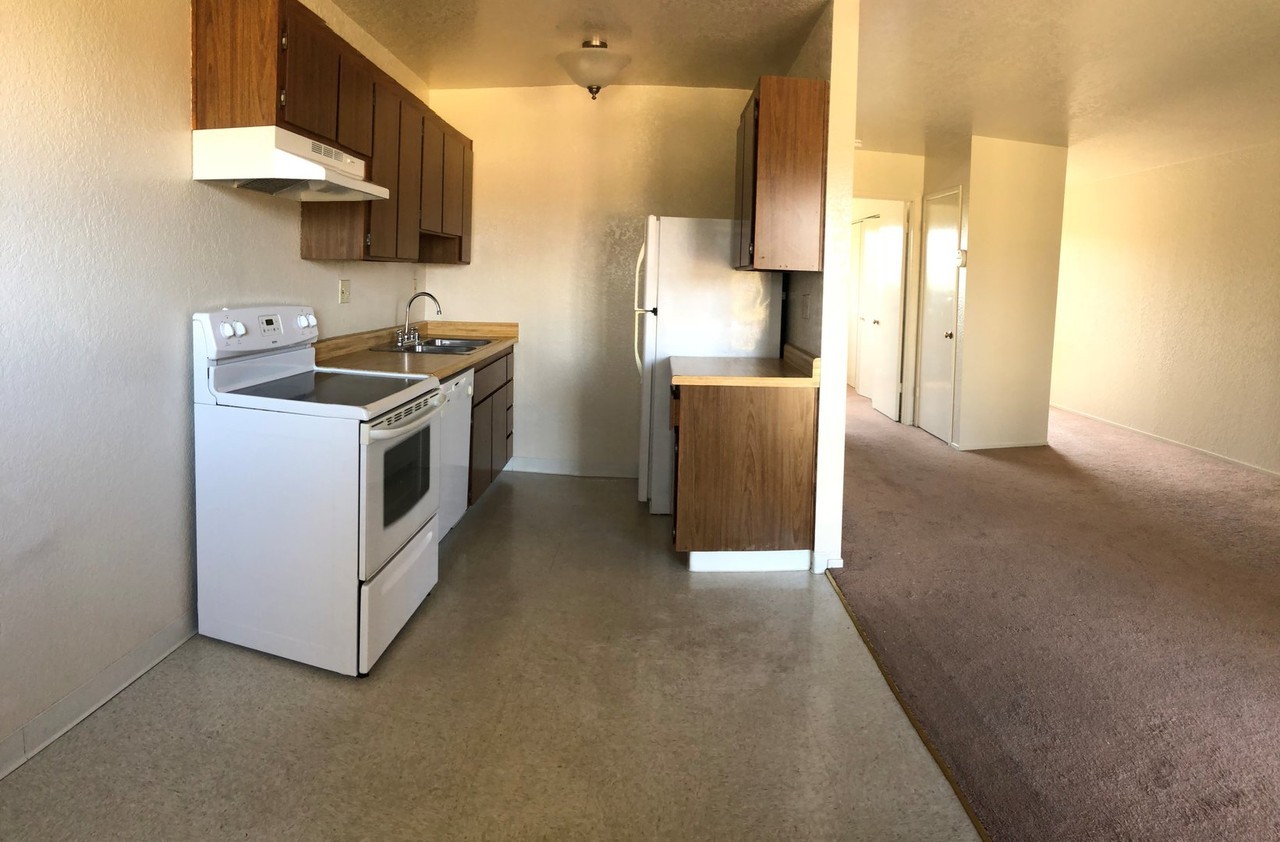 Del Monte Blvd.  (3306) Marina Cypress (MC) - Photo 3 of 18