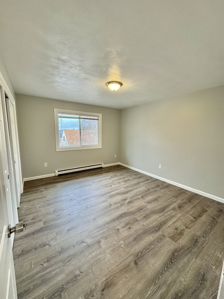 151 Delmont Ave #4 - Photo 5 of 8