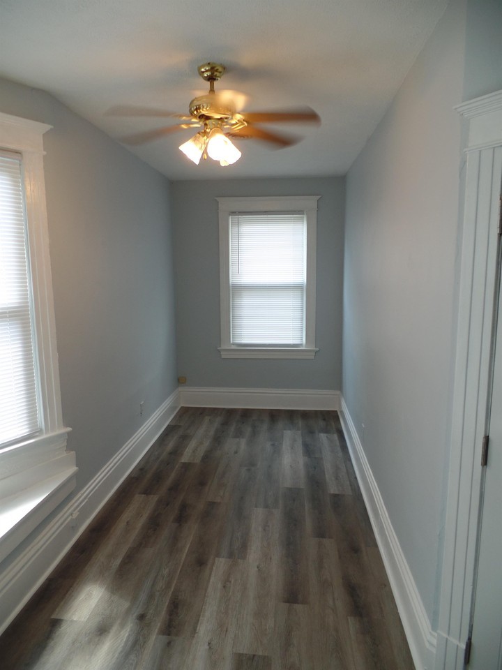 457 W Lawrence Ave #2 - Photo 6 of 18