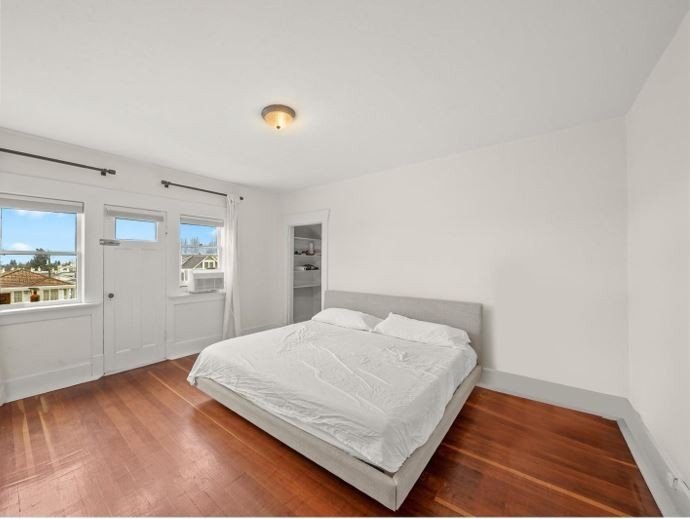 312 East 38th Avenue - Photo 7 of 14