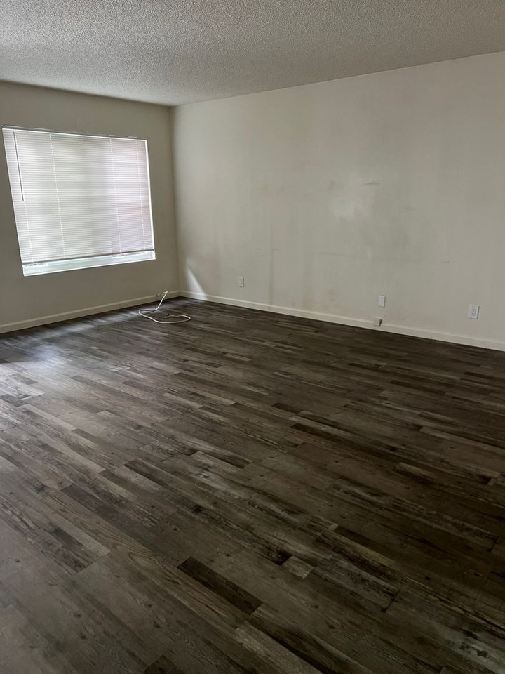 Bonnie Villa Apartments - Photo 2 of 10