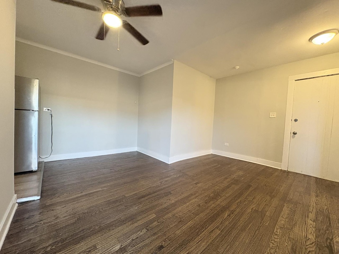6949 S Paxton Ave #3C - Photo 2 of 14