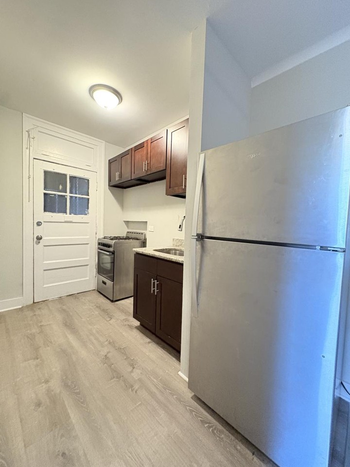 6949 S Paxton Ave #3C - Photo 5 of 14