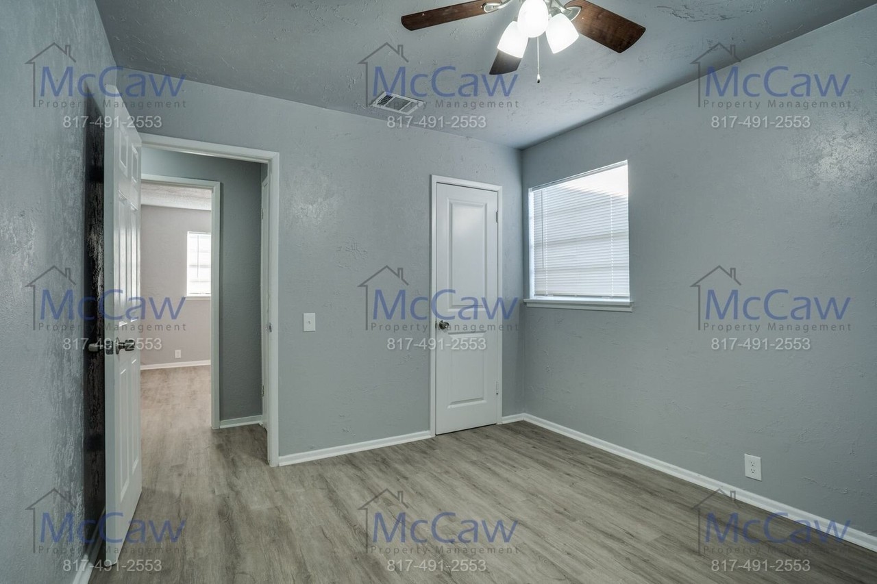 1506 Grayfox Pl - Photo 4 of 17