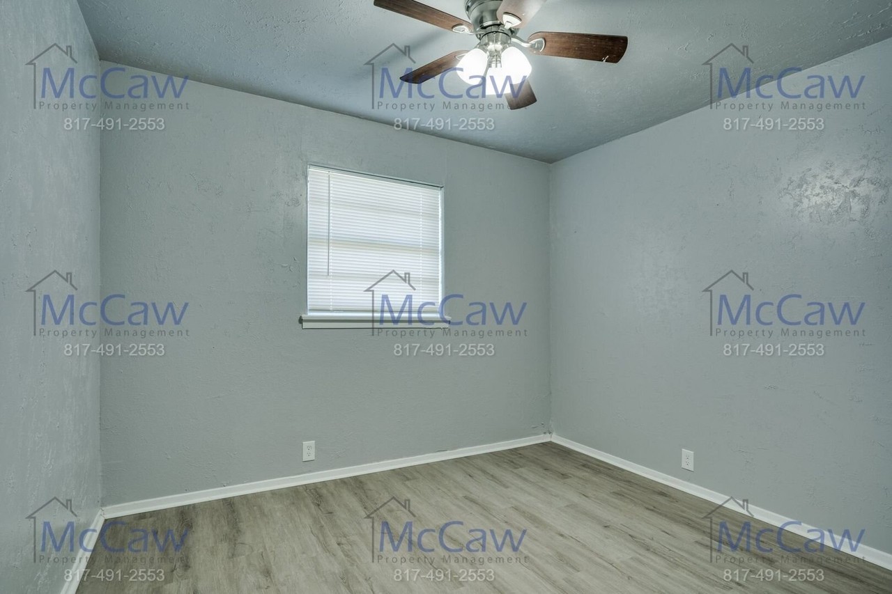 1506 Grayfox Pl - Photo 5 of 17
