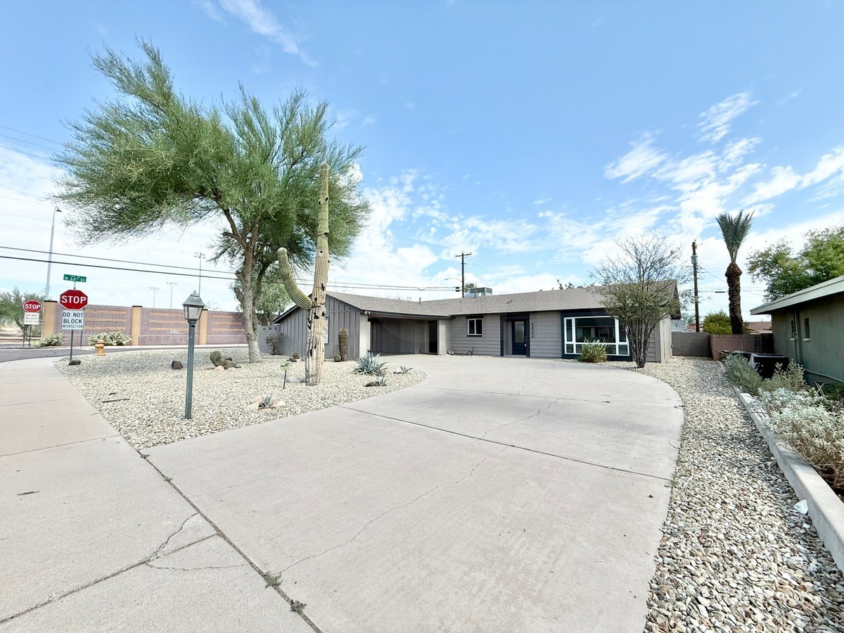 6402 E Holly St - Photo 2 of 20