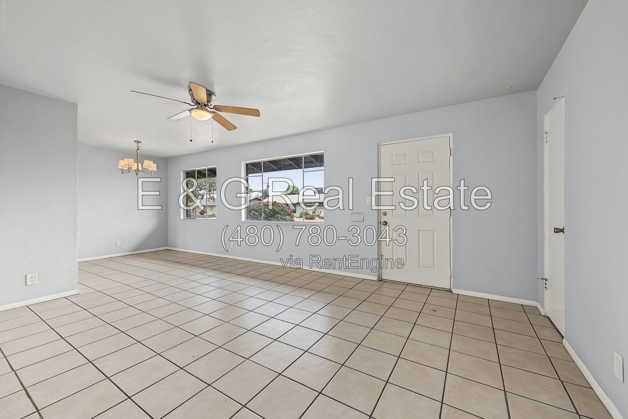 543 W 19th St - Photo 5 of 33