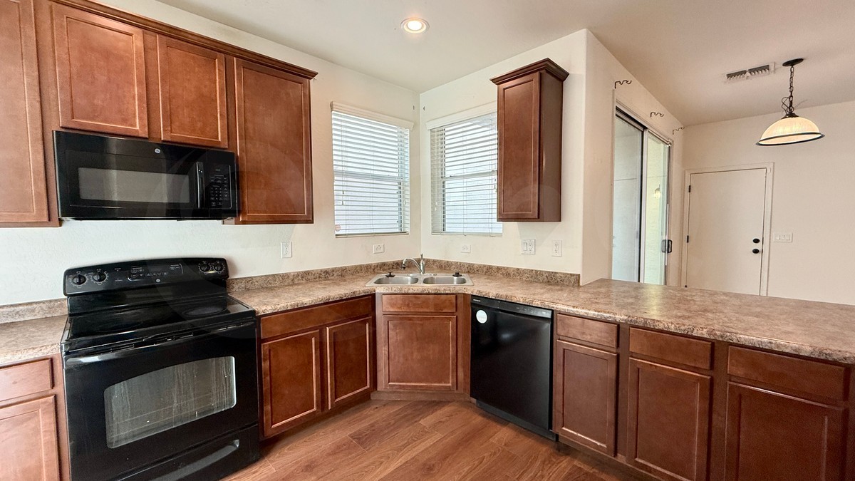 3945 E Edna Dr - Photo 5 of 34