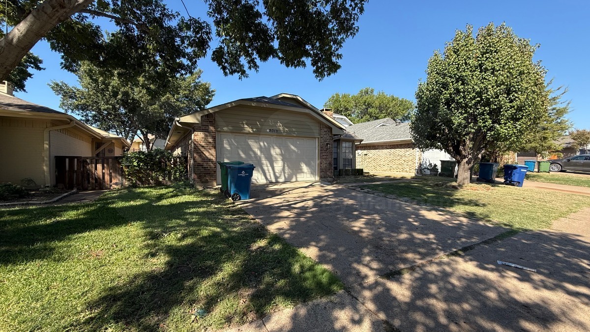 2013 Avignon Dr - Photo 2 of 28