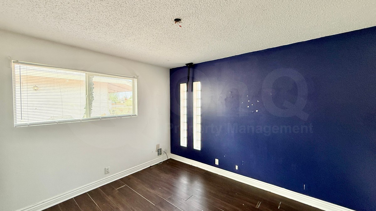 8413 E Coronado Rd #1 - Photo 4 of 10