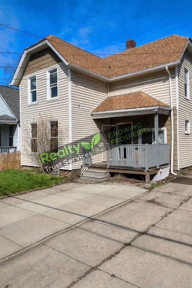 7425 Harvard Ave - Photo 2 of 18