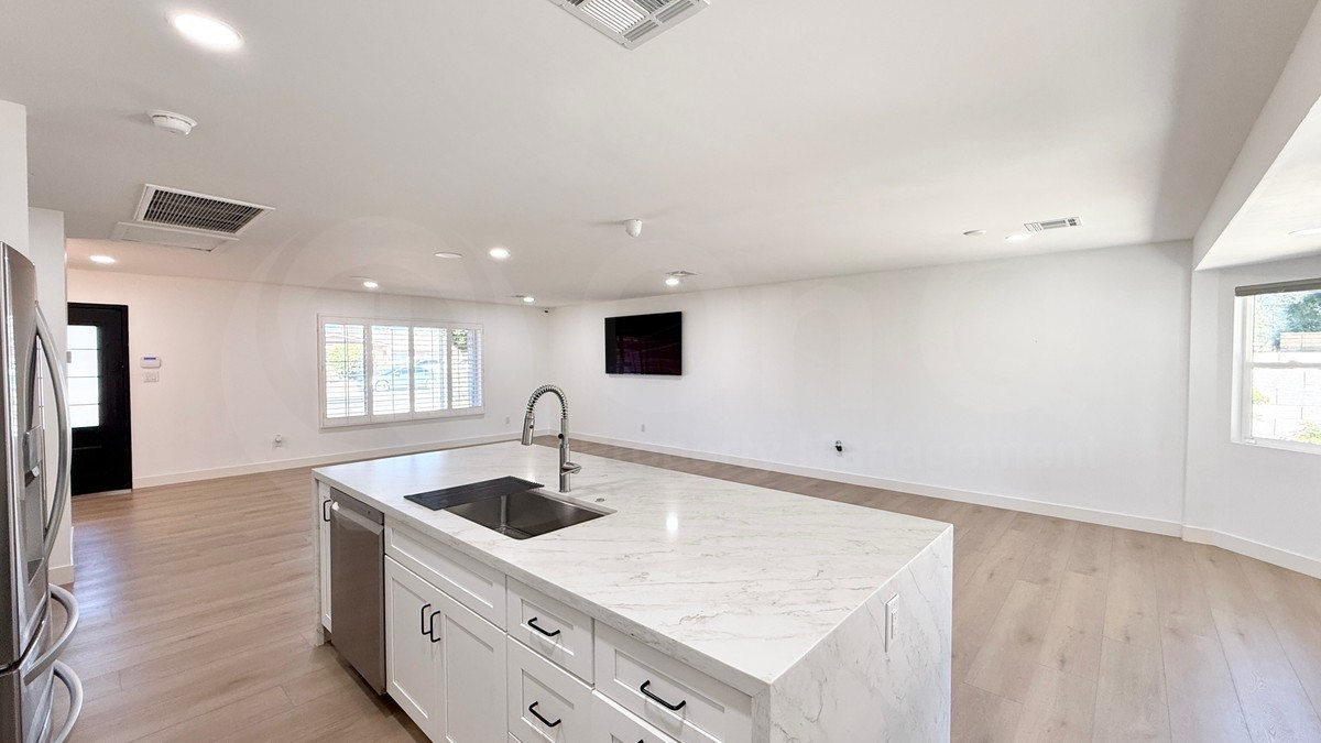 8737 E Valley Vista Dr - Photo 5 of 29