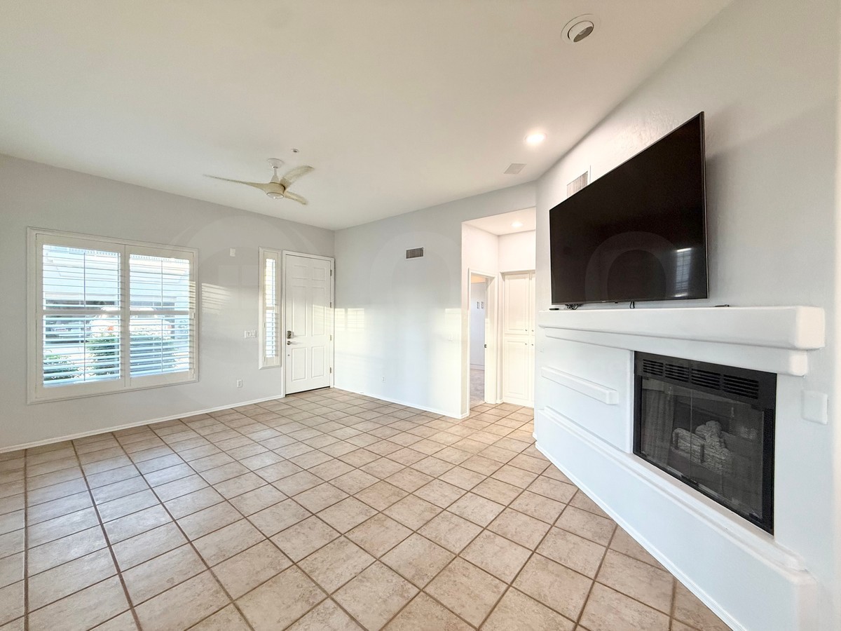 8180 E Shea Blvd #1006 - Photo 3 of 18