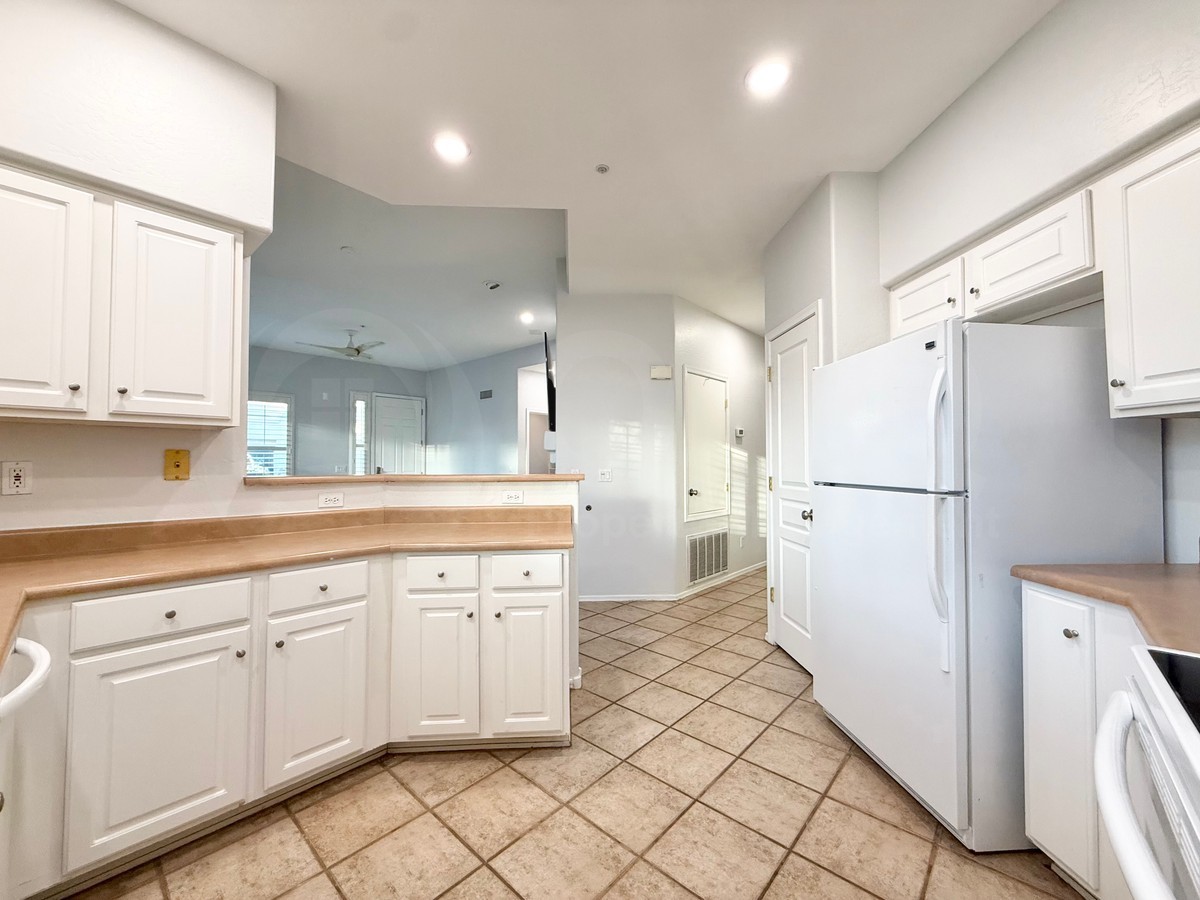 8180 E Shea Blvd #1006 - Photo 5 of 18