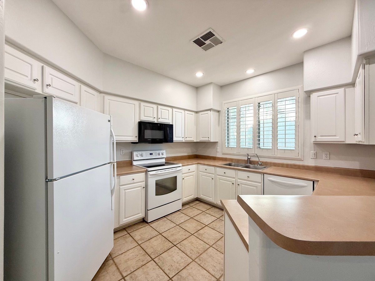8180 E Shea Blvd #1006 - Photo 6 of 18