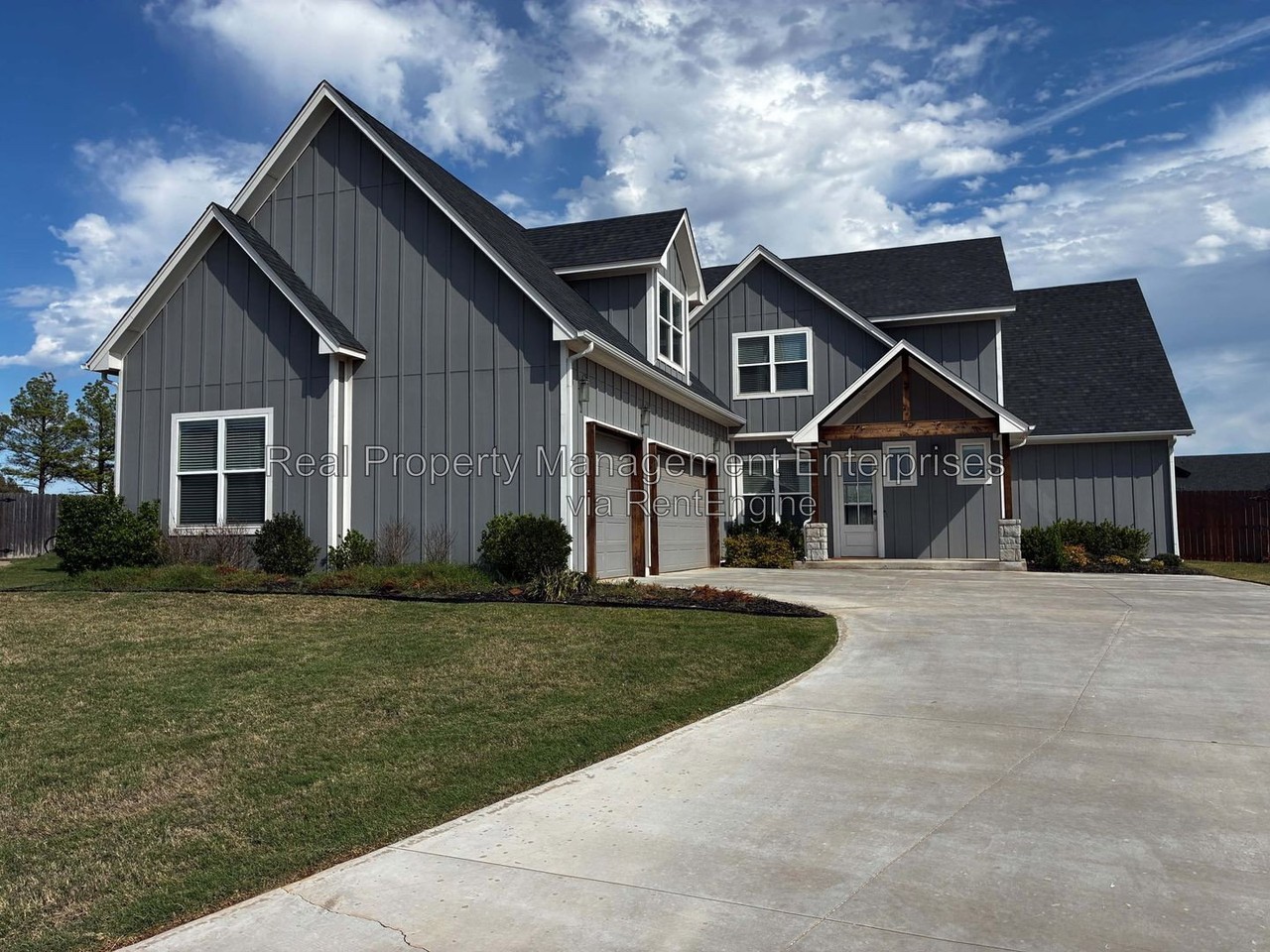 499 Old Farm Rd - Photo 2 of 9