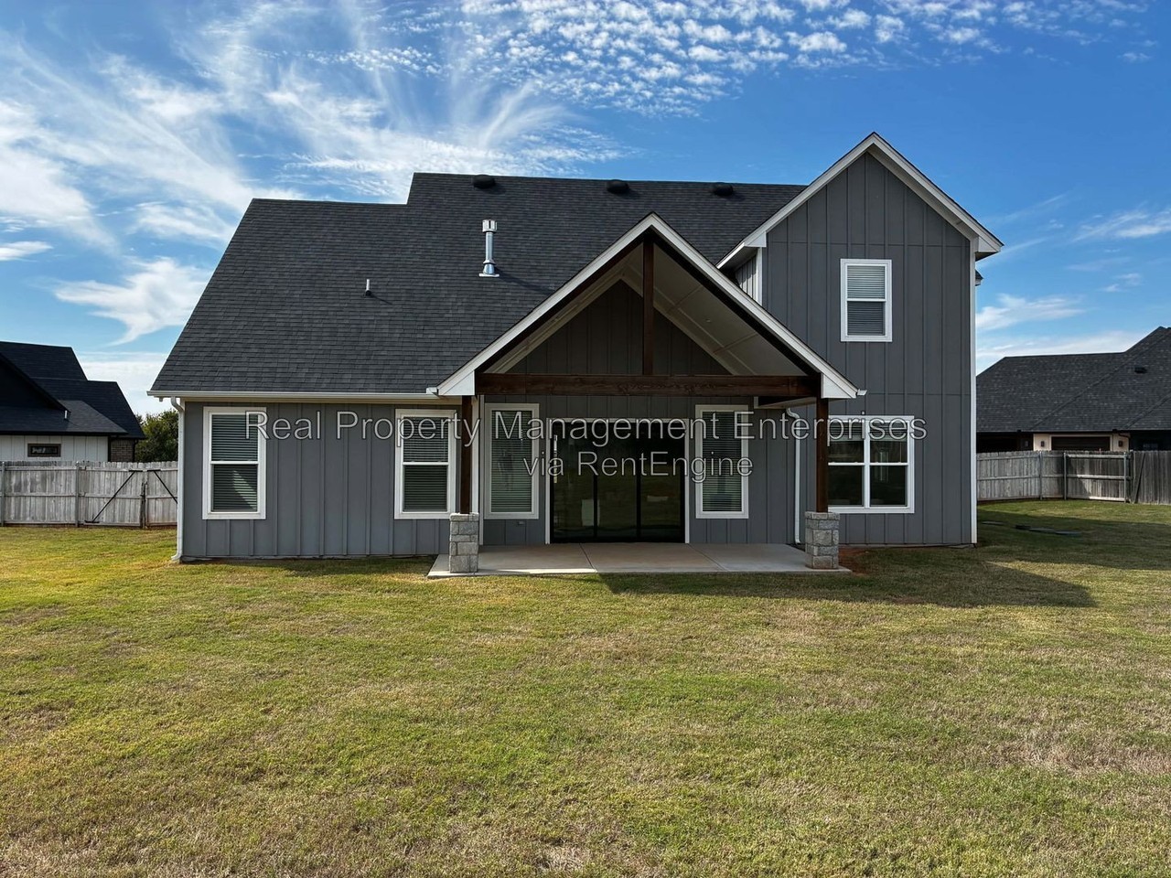 499 Old Farm Rd - Photo 3 of 9