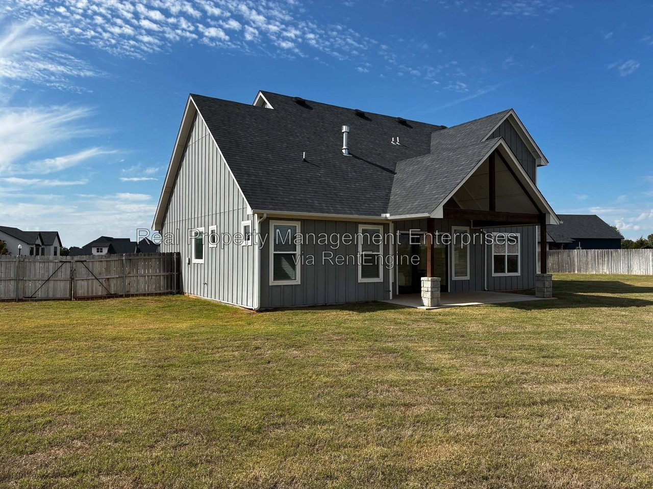 499 Old Farm Rd - Photo 6 of 9