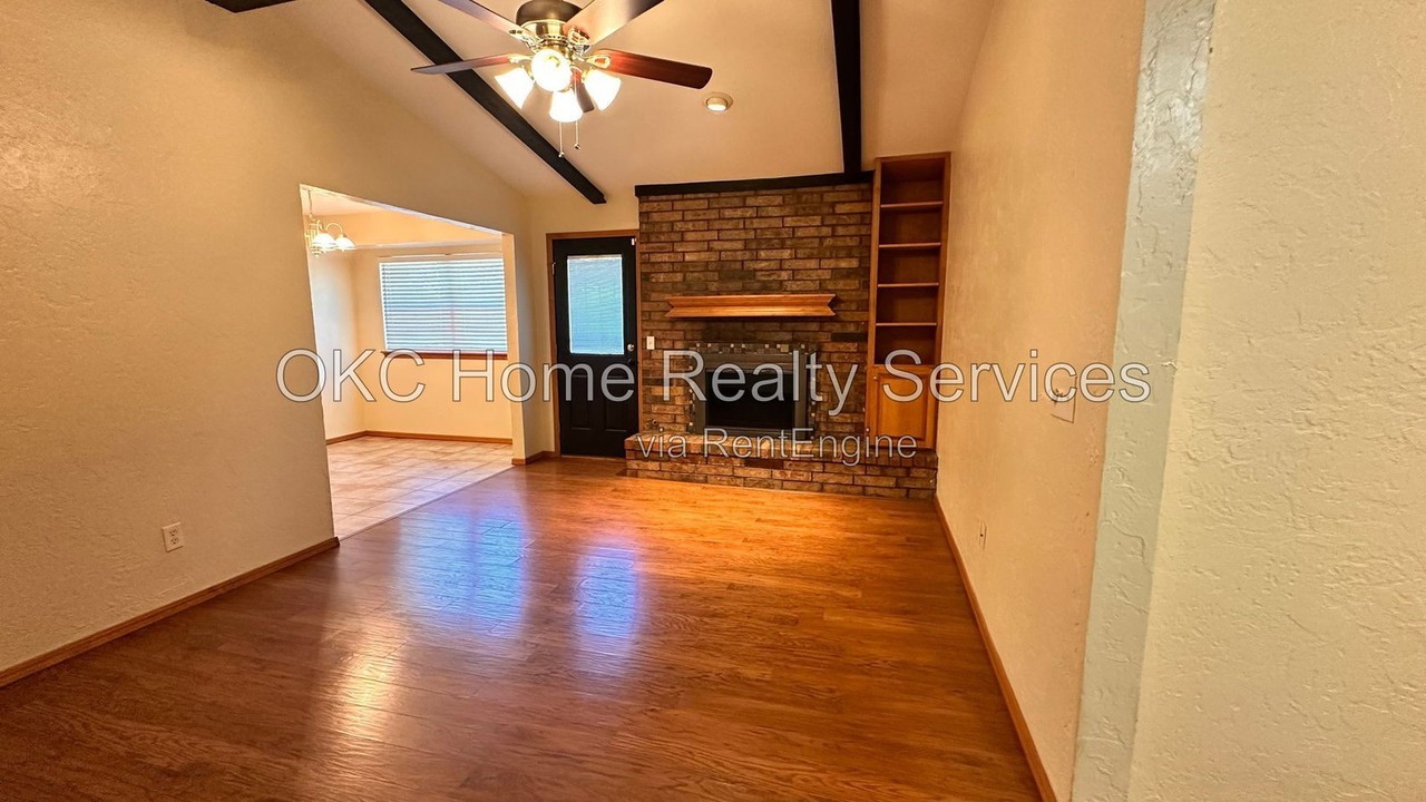 1105 Sw 81st St - Photo 2 of 23