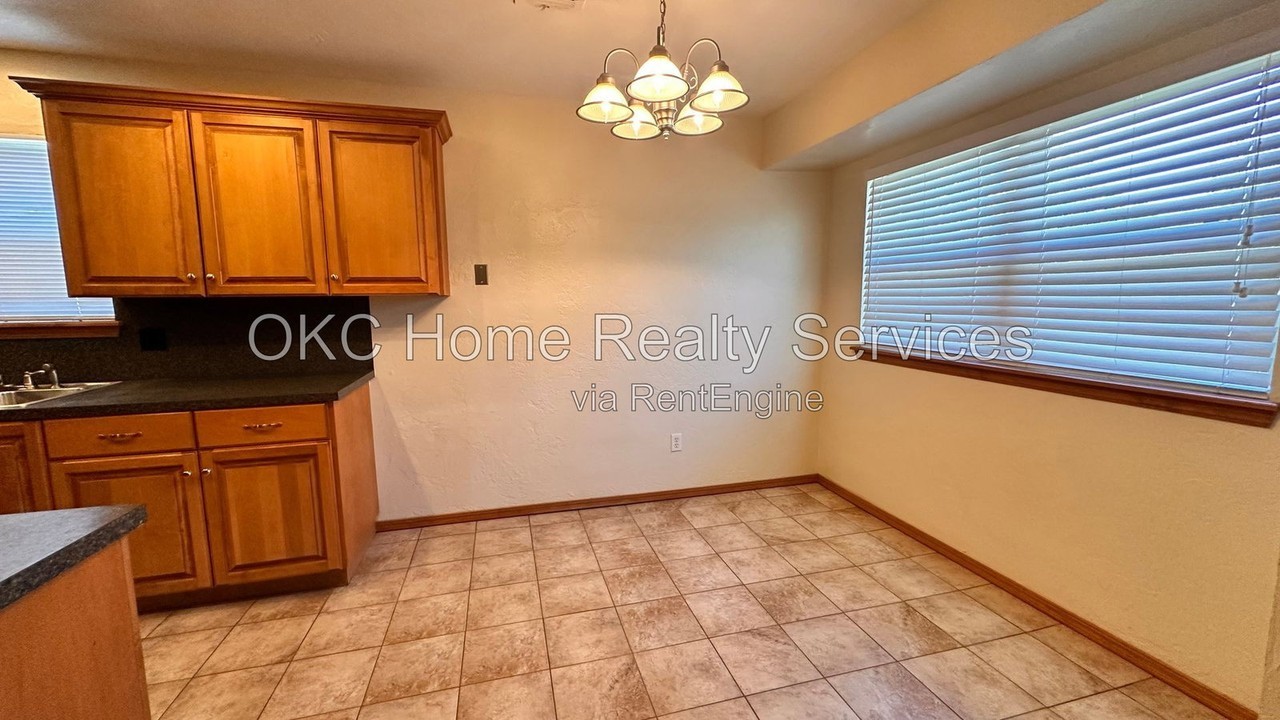 1105 Sw 81st St - Photo 6 of 23
