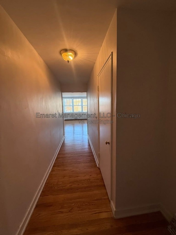 5252 N Campbell Ave #1B