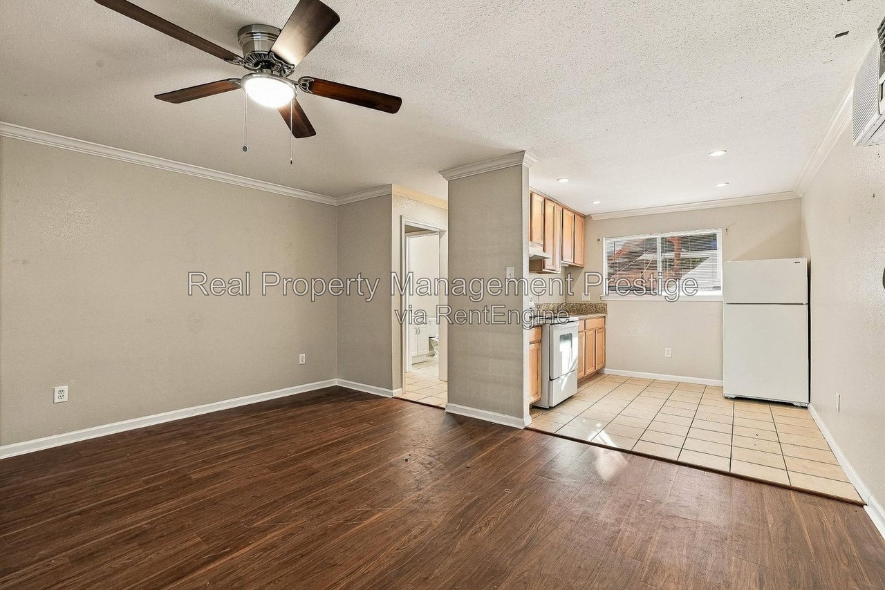 1522 Yale St #21 - Photo 3 of 24