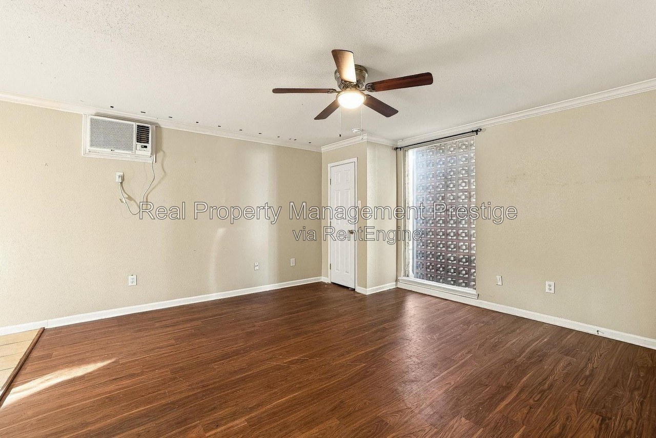 1522 Yale St #21 - Photo 4 of 24