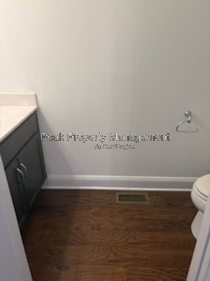 1529 N 31st St - Photo 7 of 22