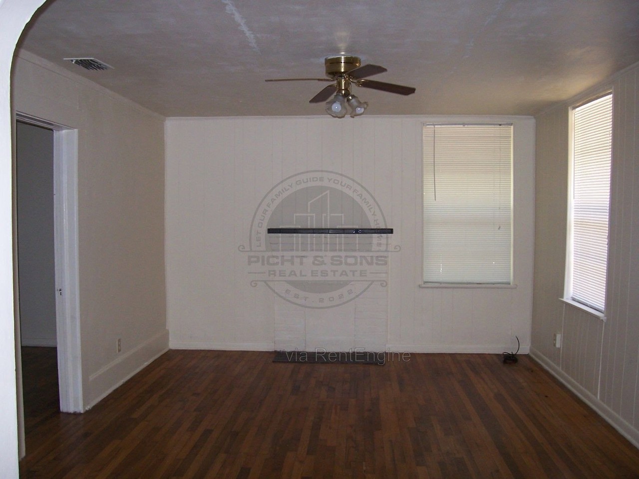 2032 Hollywood Dr #1 - Photo 3 of 9