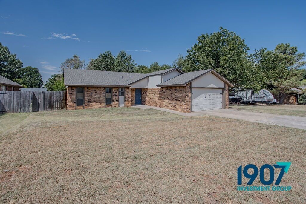 4612 Forest Hills Dr - Photo 4 of 31