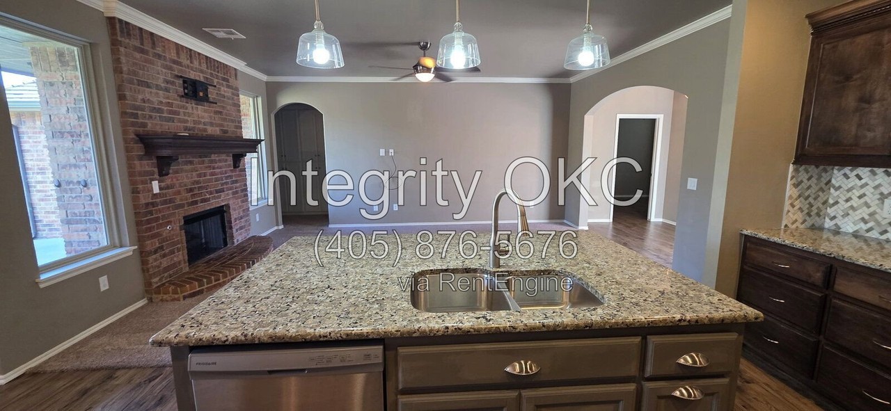 8908 Stacy Lynn Ln - Photo 7 of 45